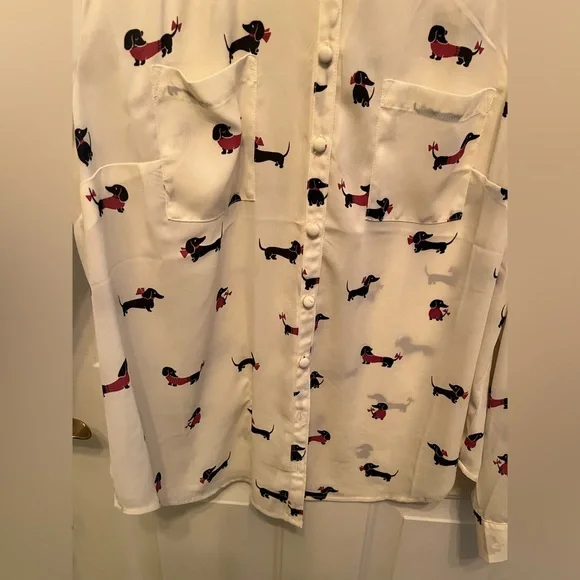 Torrid Ivory Madison Georgette Dachshund DOG Print Top Size 1 Classic Fit - Picture 9 of 9